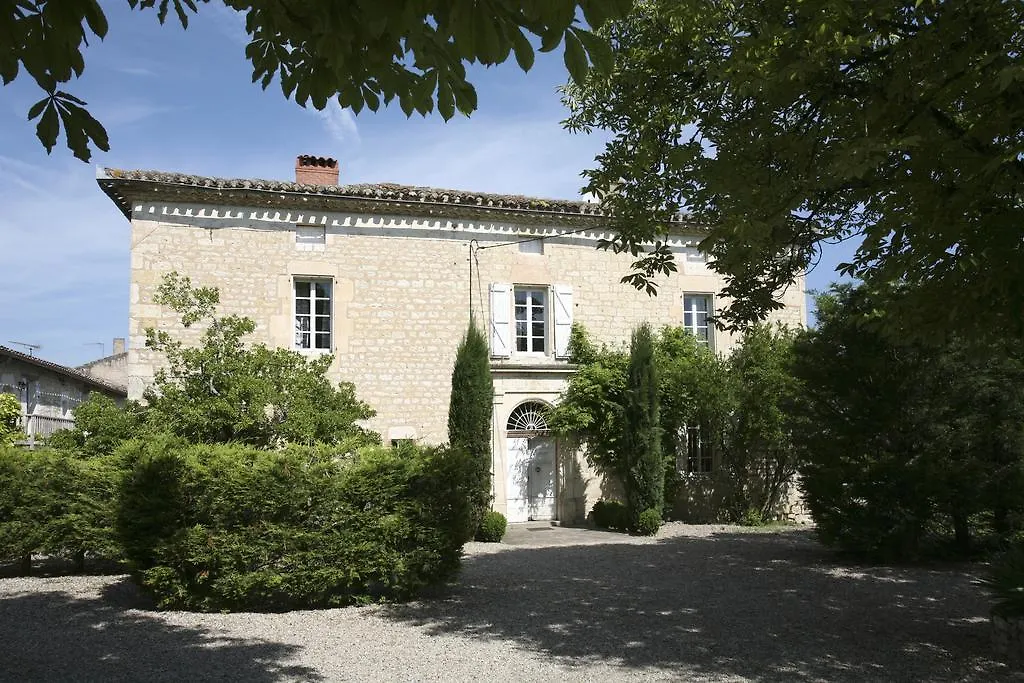 Holiday home Gites Les Vents Bleus Donnazac